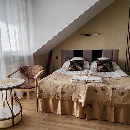 Villa Rekin Грзибово Экстерьер фото